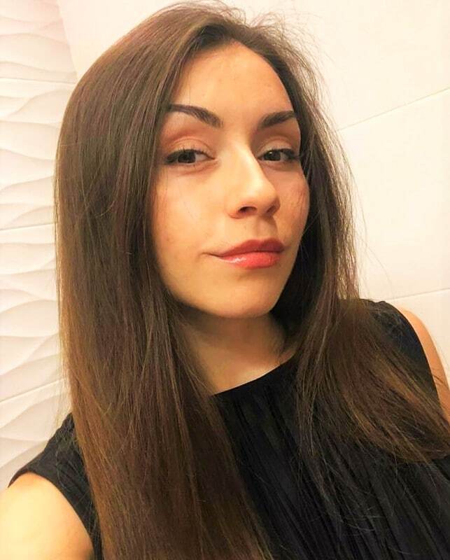 Проститутка Питера Карина с 1 размером груди предлагает интим услуги у метро Новочеркасская  +7(981)214-21-80 