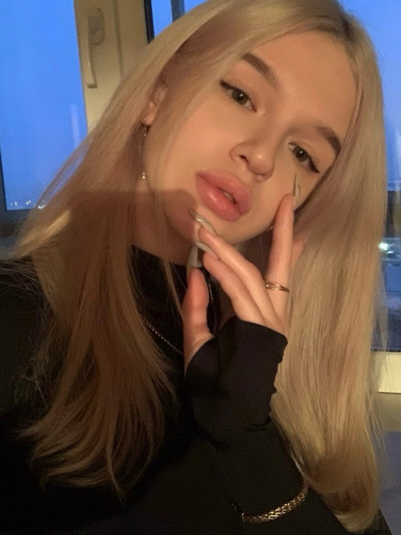 Проститутка Питера Настя с 3 размером груди предлагает интим услуги у метро Проспект Славы  +7(981)214-21-80 