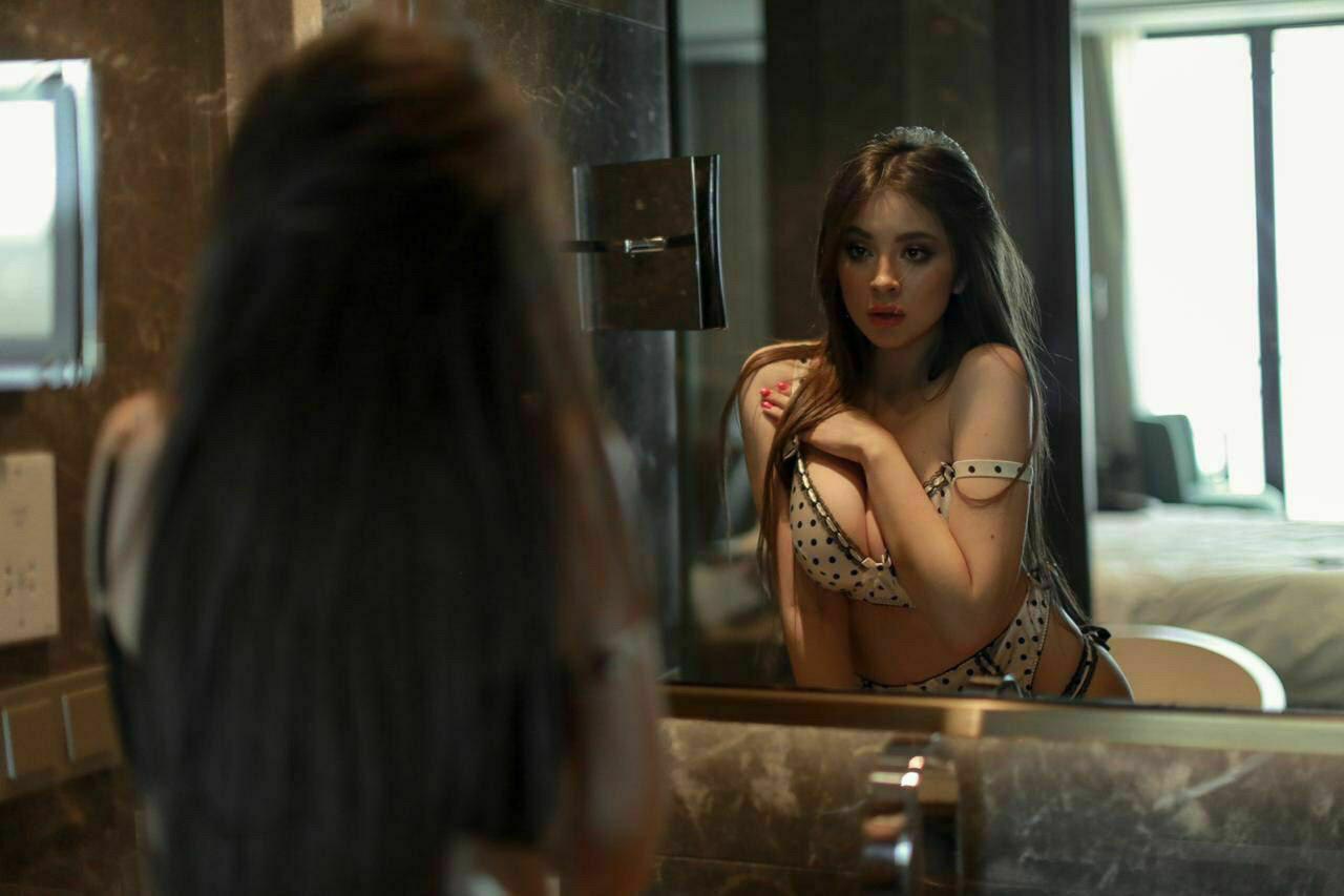 Проститутка Питера Зарина с 4 размером груди предлагает интим услуги у метро Горьковская  +7(931)263-46-56 - фото 2